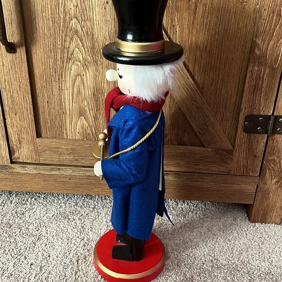 Christmas Scrooge or Caroler Wooden Nutcracker Shelf Sitter- Approx 5” by 15” - Picture 8 of 13